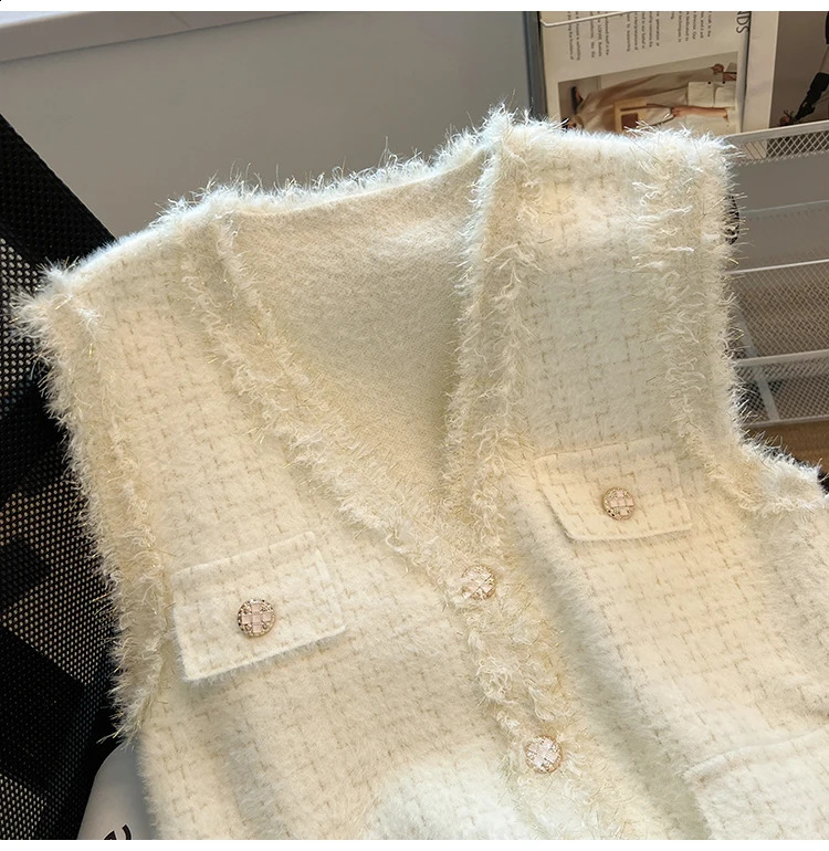 Sparkling knitted Ves soft fuzzy buttons pockets sleeveless plain jacket autumn and winter set 250319