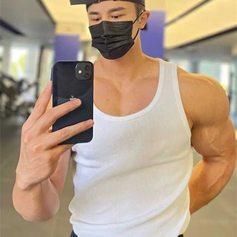 New Summer 2024 Merican Tape Sleeveless Sports T-shirt Mens Thick Line Fitness Vest Quick Drying Muscle Train Clothing VestT250318