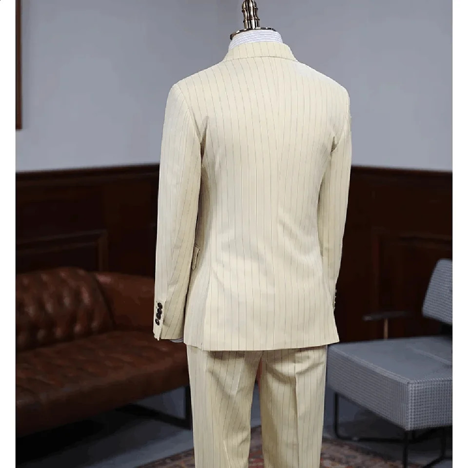 2 Piece Blazer Beige Vertical Stripes Men Suits Highend Lapel Double Breasted Suit Slim Fit Business Casual Wedding Tuxedo 250311