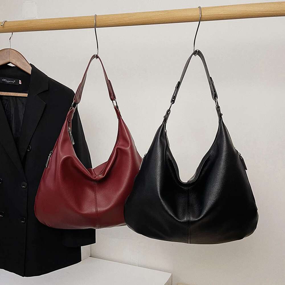 Women PU Fashion Underarm Solid Color Stylish Single Shoulder Zip Closure Chic Hobo Daily Commuting Bag