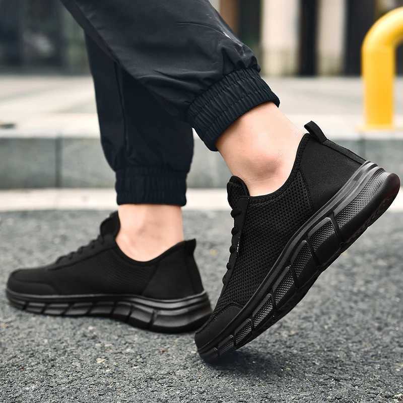2023 Summer New Mens Casual Running Shoes Breathable Walking Net Lightweight Sports Shoes Comfortable Fashion Shoes Zapatillas Z250319