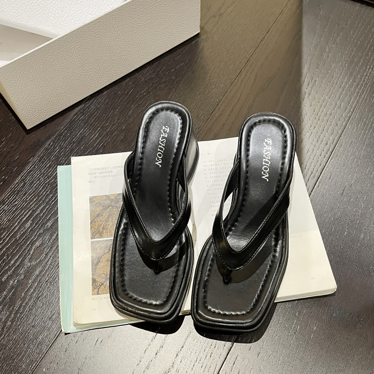 Platform slippers Wedge beach sandals free Shipping Designer Slipper Women's travel high-heeled sandals White black silver hot sale