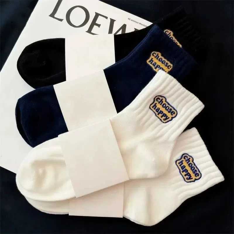 6/12 pairs of neutral letter socks fashionable printed sweatshirt absorbent breathable soft and comfortable suitable for couples casual socks X250319