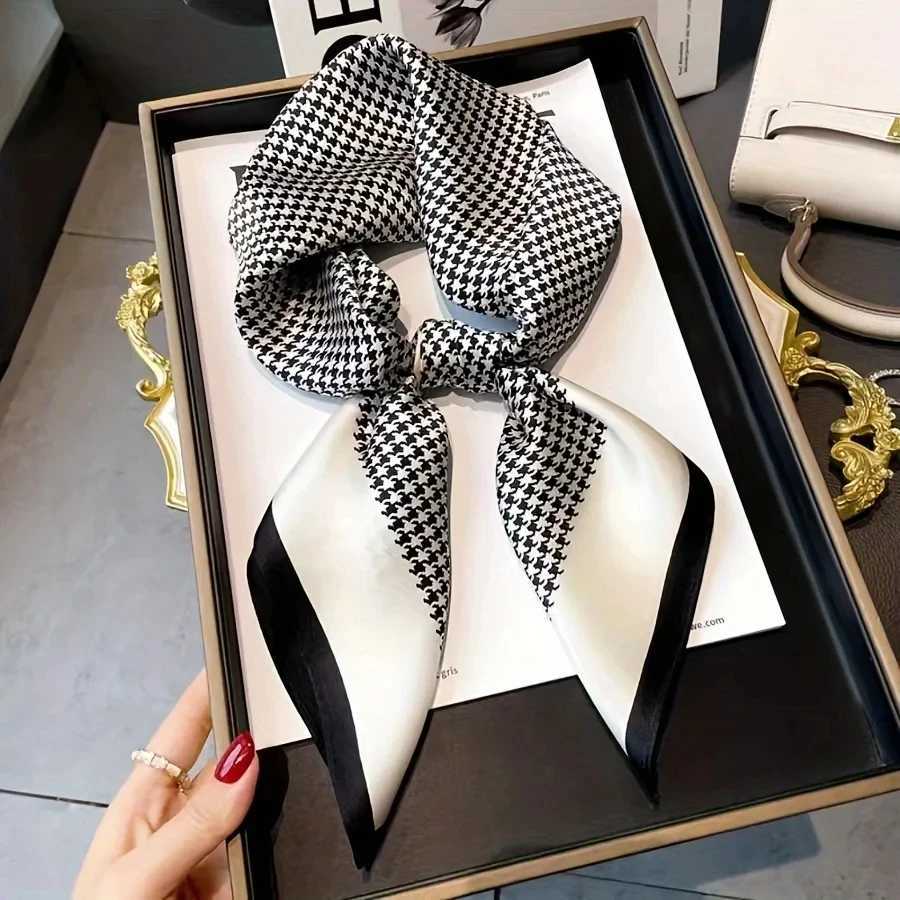 Fashion Stripes Satin Neckerchief Luxury Ladies Imitation Silk Square Scarf Breathable Bandana Wrap Wens Bandana X250319