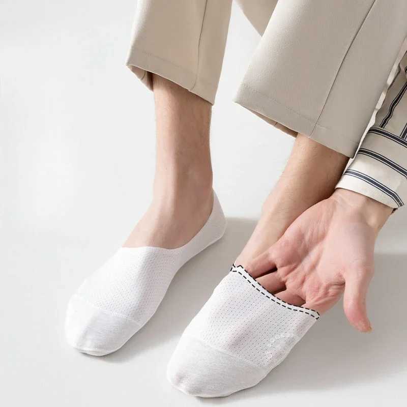 Summer breathable socks tightly ventilated fashionable mens invisible ultra-thin boat socks solid color anti slip low cut casual socks X250319