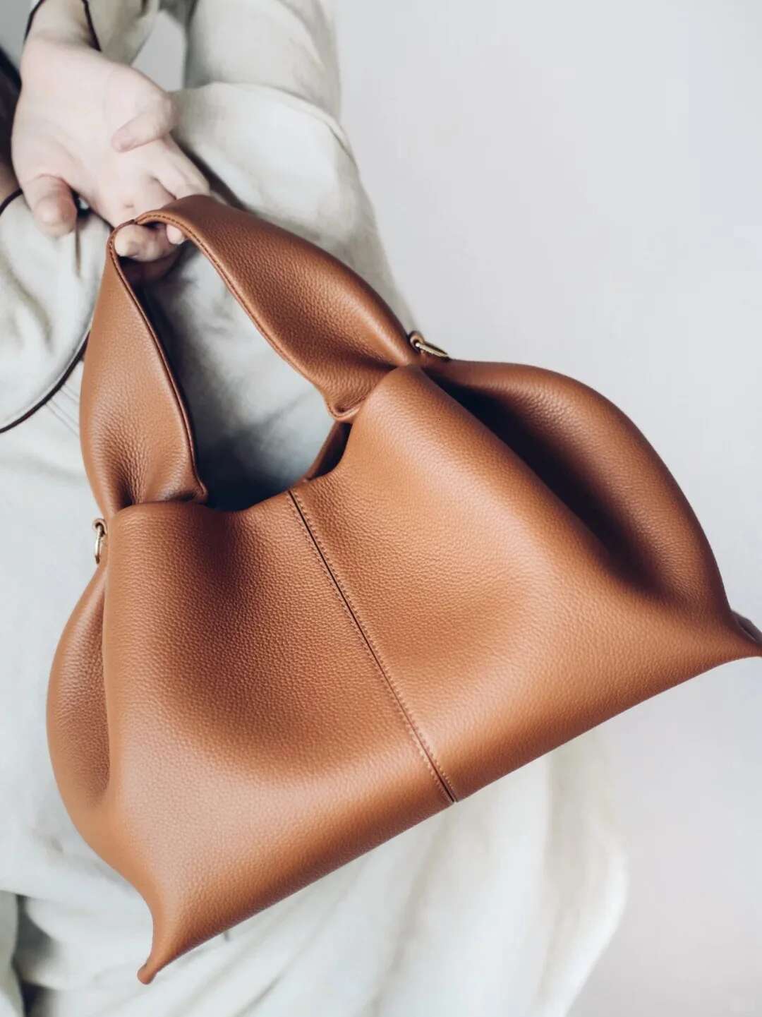 Pol Cloud Wrap Pebbled Cowhide Dumpg Hand-Held Crossbody Bag