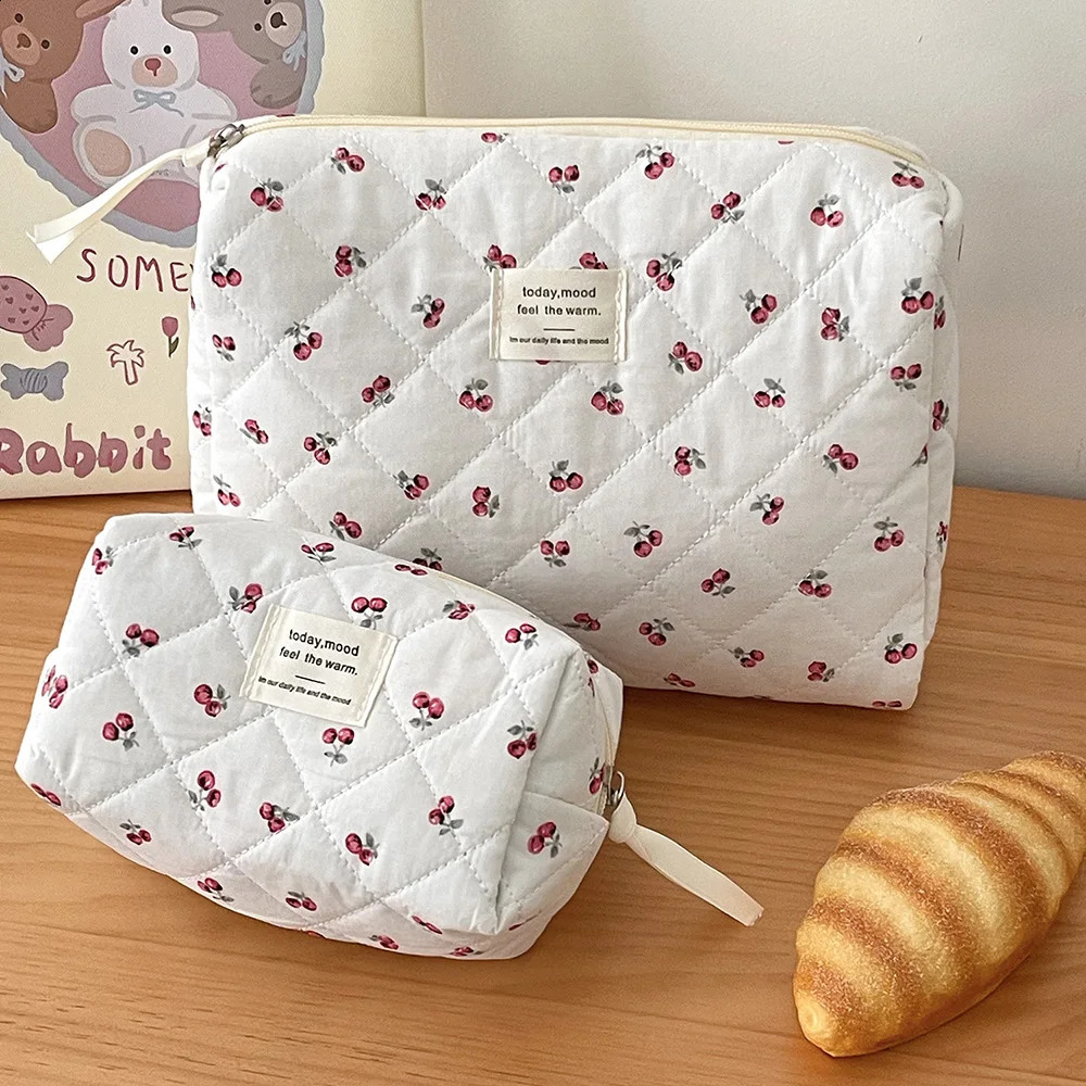 Fashion Cherry Tote Women Makeup Bag Portable Cute Ladies Cosmetic Toiletry Storage Pouch Handbag Cotton Quilted Zipper Bag 250314