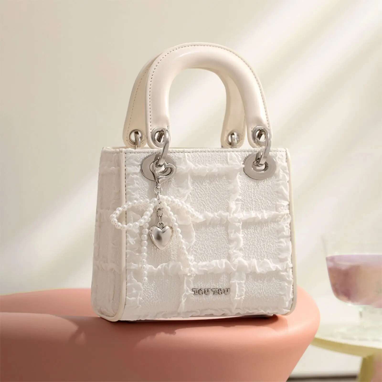 TOUTOU Fashion Handbag Girl Senior Sense Mini Dia Lattice Print Shoulder Bow Love Charm Cute Small Square Bag