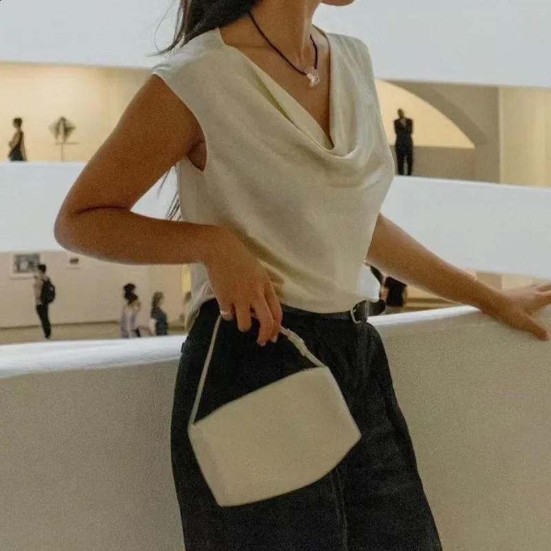 Kendall 90s Mini Square Handbag One Shoulder Underbag Cross Body Bag Soft Material Simple n Womens 250317