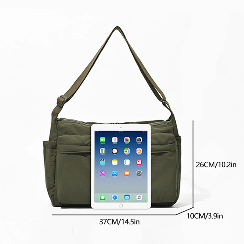 Large capacity casual shoulder bag with single shoulder strap and multiple pockets suitable for outdoor travel and business use 250318