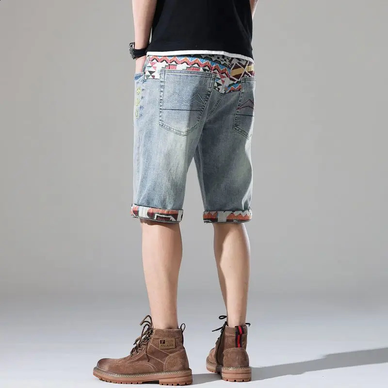 Decal casual hiphop ultrathin mens jeans 2024 summer trend Distressed embroidered shorts hole denim 250319