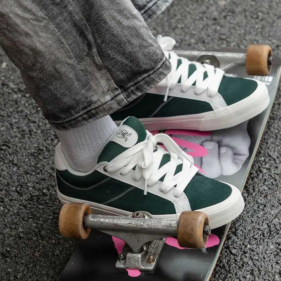 Joiints Green Puffy Tgue Skating Shoes Vcani Casual Shoes Short and Fat Sports Shoes Breathable Lace Upper Non slip Outsole Y250318