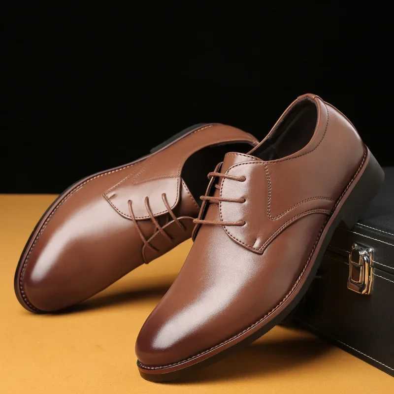 Mens breathable leather shoes with black soft leather soles for spring and summer mens business casual shoesXJ250319