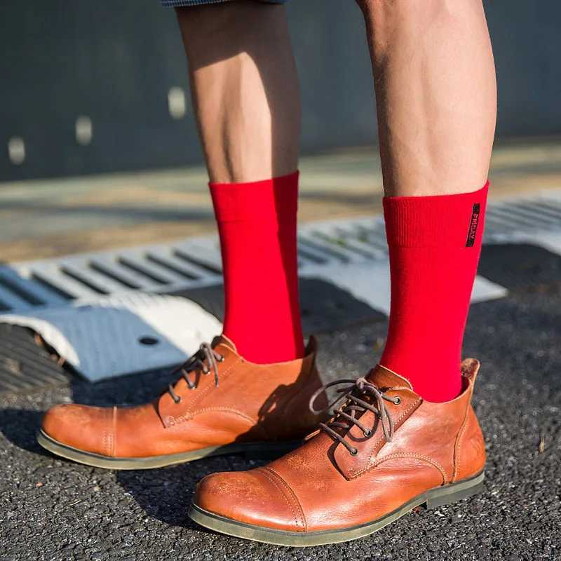 Casual Autumn Winter New Men Socks Solid Color Happy Socks Fashion Embroidered Letter Combed Cotton Socks Mens Socks X250319