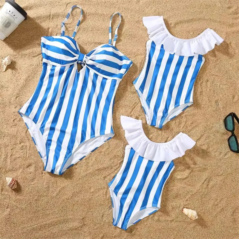 Summer Striped Swimsuit Family Matching One-Piece Outfits Beach Holiday Bikini Mother Daughter Swimsuit Dad Son Swimming Shorts 250319