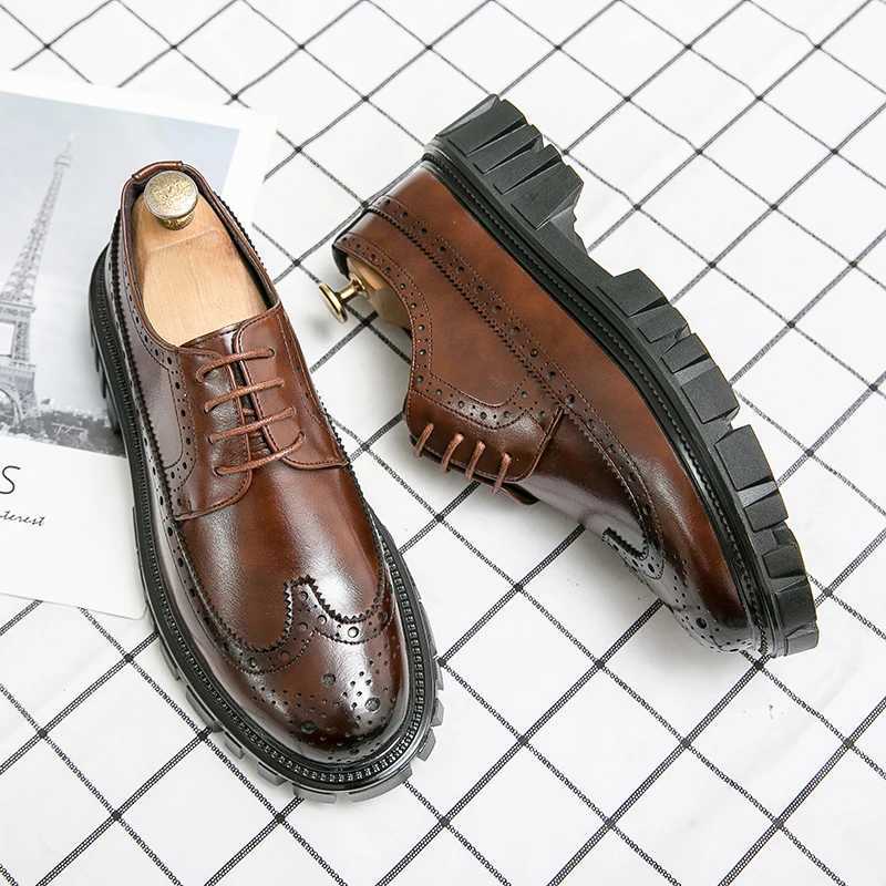 Luxury mens big head dress shoes mens set casual shoes formal business leather shoes Italian mens thick soled wedding shoesXJ250319