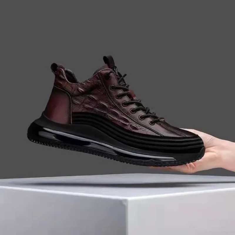 Mens sports shoes spring and summer new platform comfortable mid cut mens casual shoes lightweight shock absorption mens vulcanized shoes Z250319