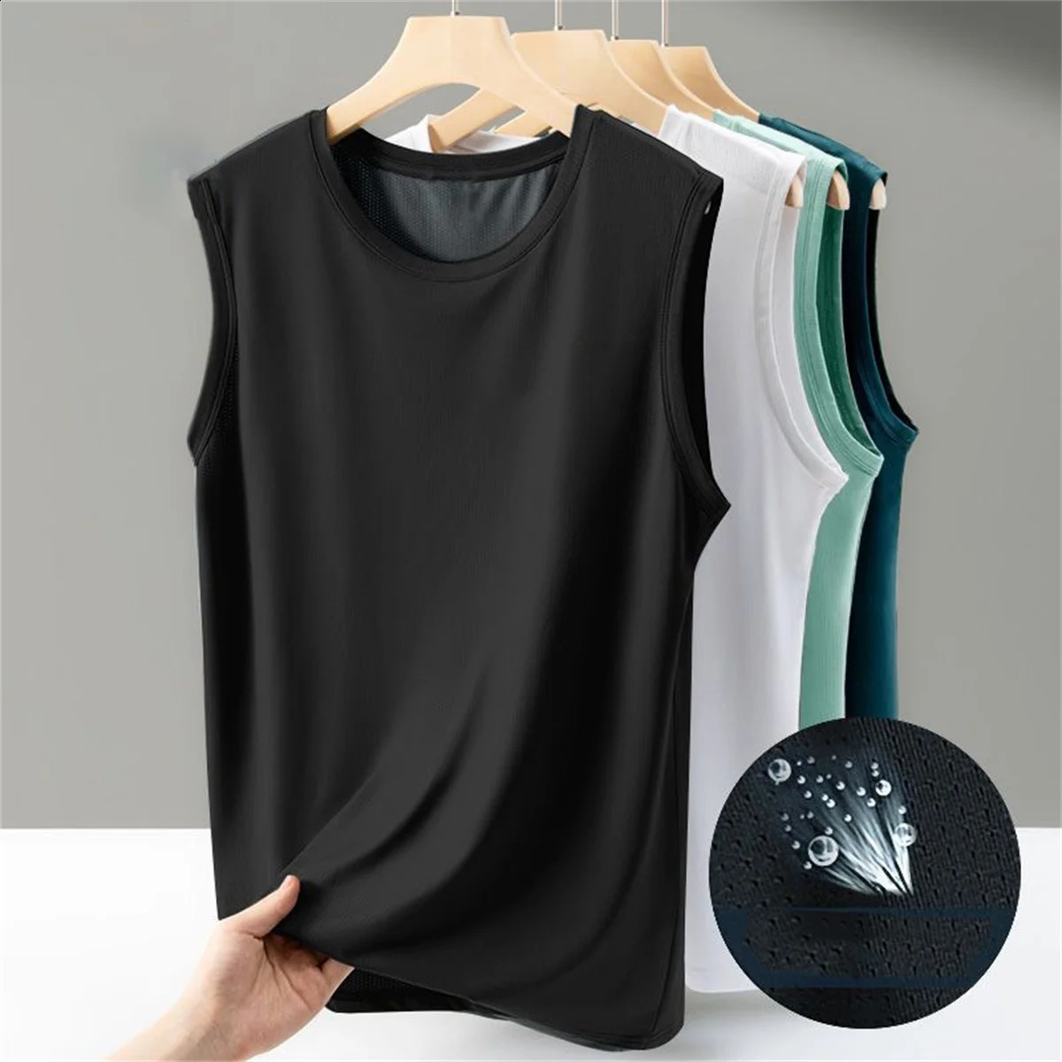 Mens solid color casual sleeveless tank top round neck Breathable Vest sweat drying tank top suitable for summer sports 250319