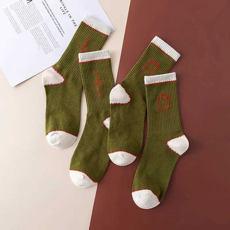 3 pairs of mens gift box military green cotton socks sports and leisure womens letters hip-hop street skateboard socks X250319