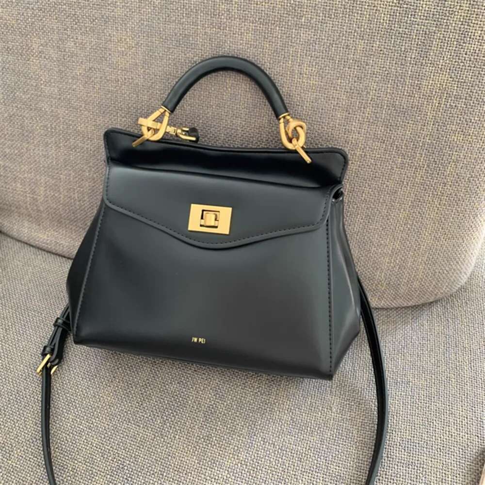 JW PEI Niche Design Premium Sense Of Light Bags Single Shoulder Crossbody Bag Large Capacity Fanny Packs Handbag