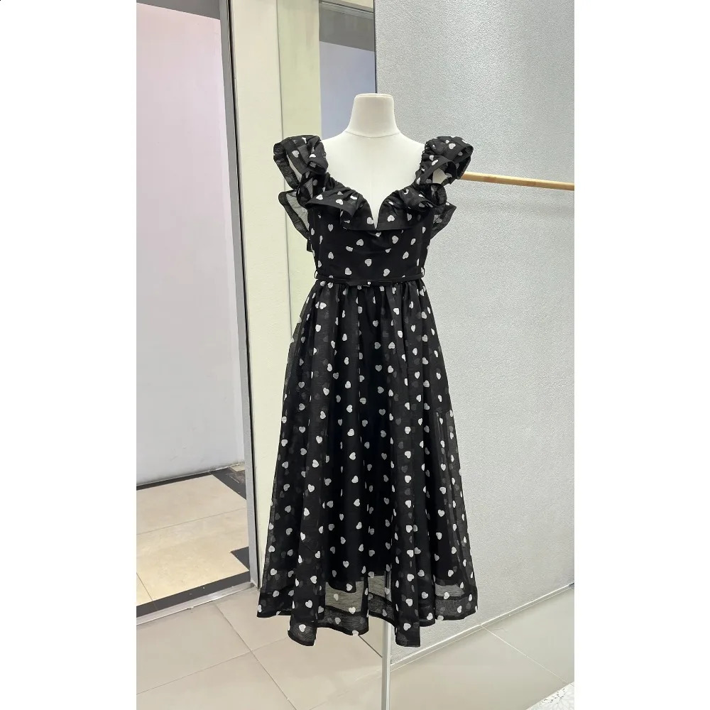 Vintage Dresses Charming Polka Print A-line Dress with Black Heart Lace V-neck High Waist and Puffy Silhouette 250317
