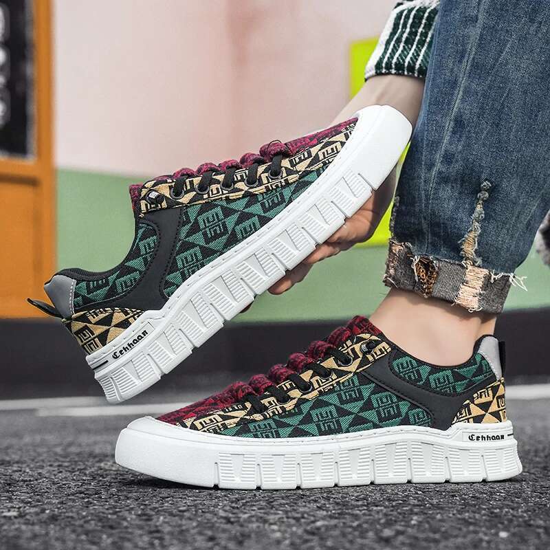2025 New Men's Outdoor Designer Fashionable Breathable Four Seasons Canvas Anti slip Sports Cloth Running Casual Board Shoes