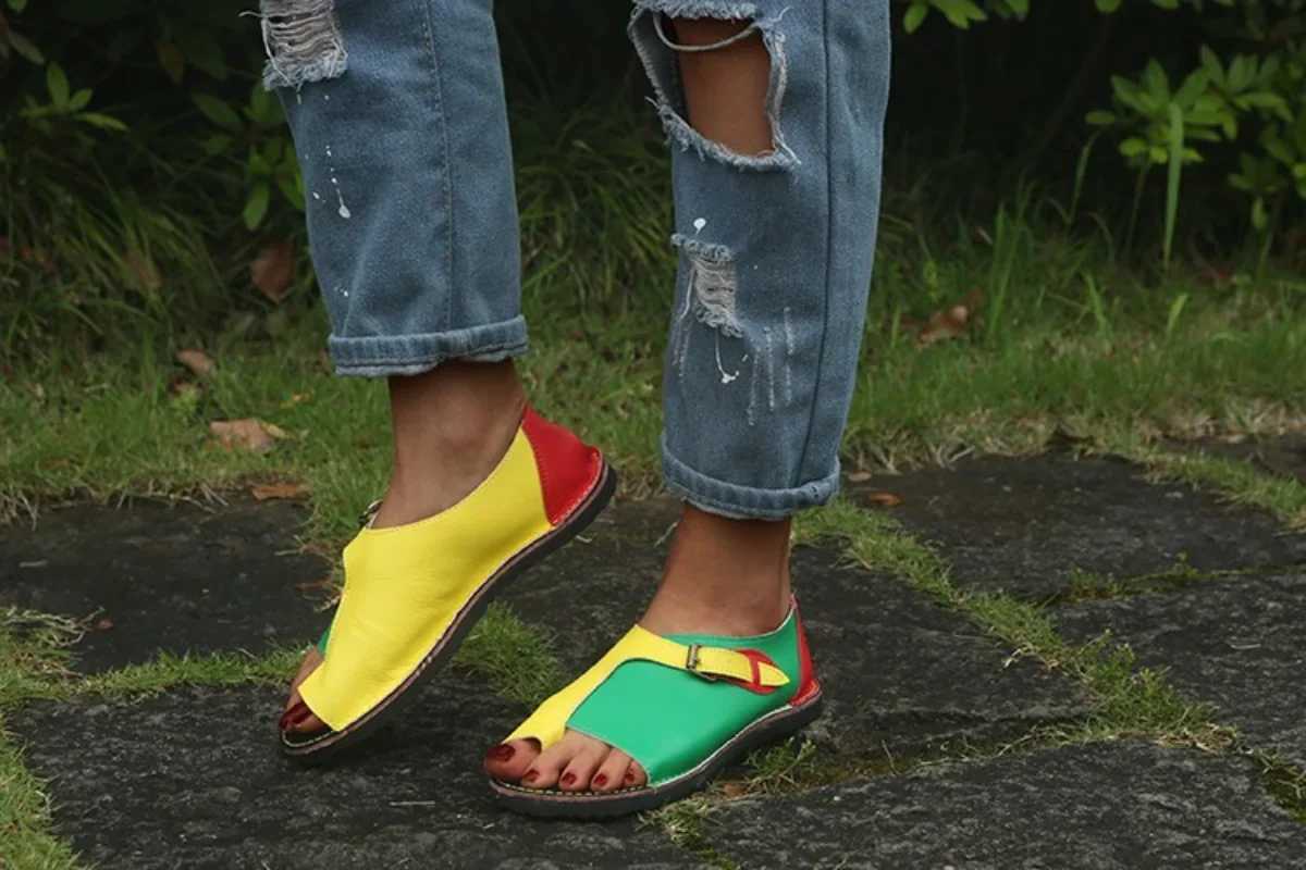New Arrival Womens Plus Size 43 Sandals Buckle Strap Round Toe Casual Female Flat Shoes Thimble Toe Cover Heel Comfortable Light Sandal T250318