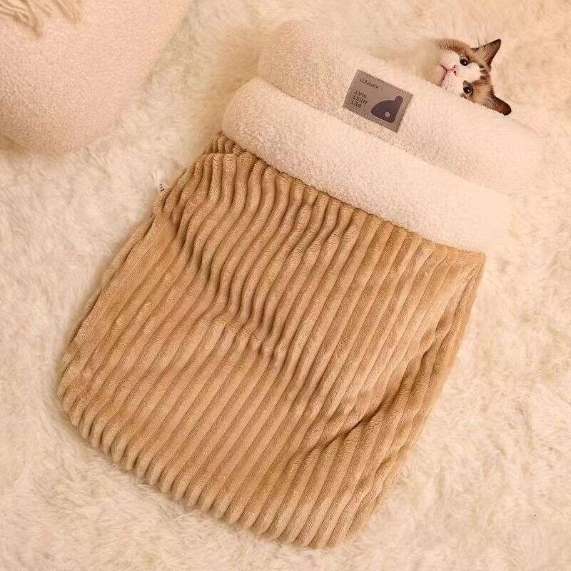 Cat Sleeping Bag Cuddly Fluffy Feel Thickened Pocket Type Quilt Bed Kitten Puppy Soft Comfortable Nest Pet Supplies