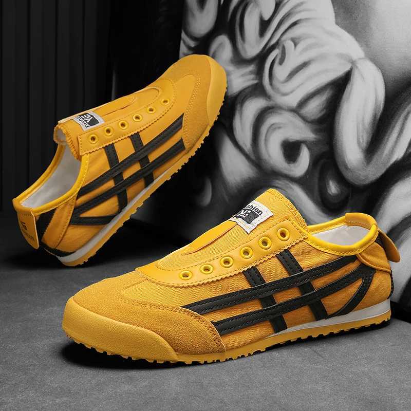 Classic Canvas Men Casual Sport Shoes Fashion Male Breathable Walking Sneakers Lightweight Slip on Men Tennis Shoes Couple Flats Z250319