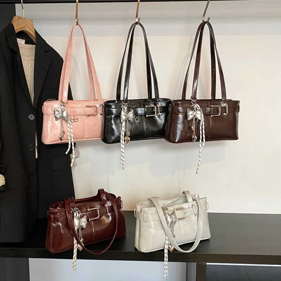 VMAN belt buckle design Shoe Sahels bag suitable for Wenxin luxury designer handbags brand Fi handbags with pendant Sac Y250318