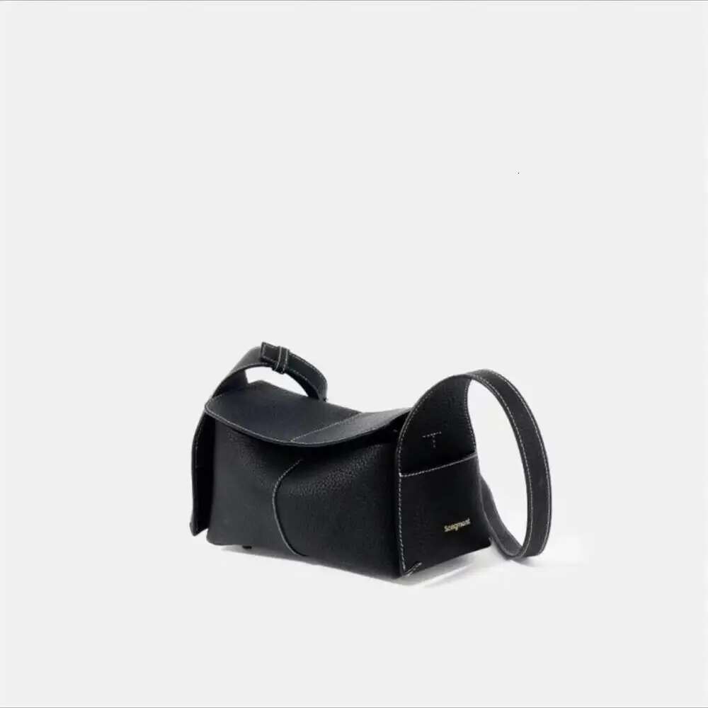 Mini Fashion Women's Single Shoulder New Leather Clamshell Light Niche Brand Design Crossbody Bag