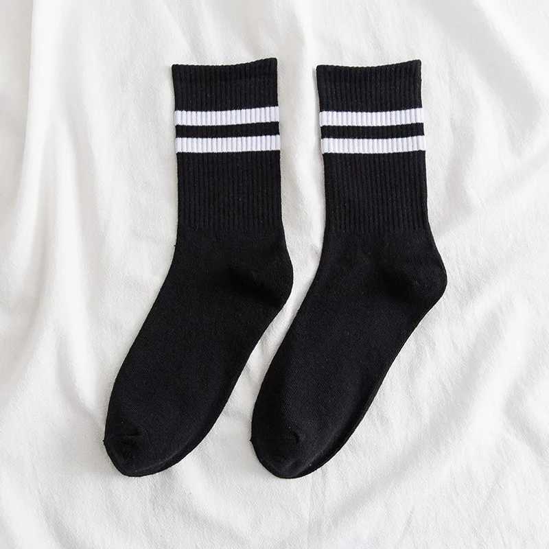Youth sports tube socks autumn and winter new black couple mens socks long street hip-hop white ins tide socks X250319
