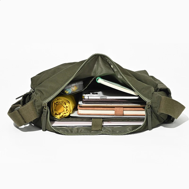 Large capacity casual shoulder bag with single shoulder strap and multiple pockets suitable for outdoor travel and business use 250318