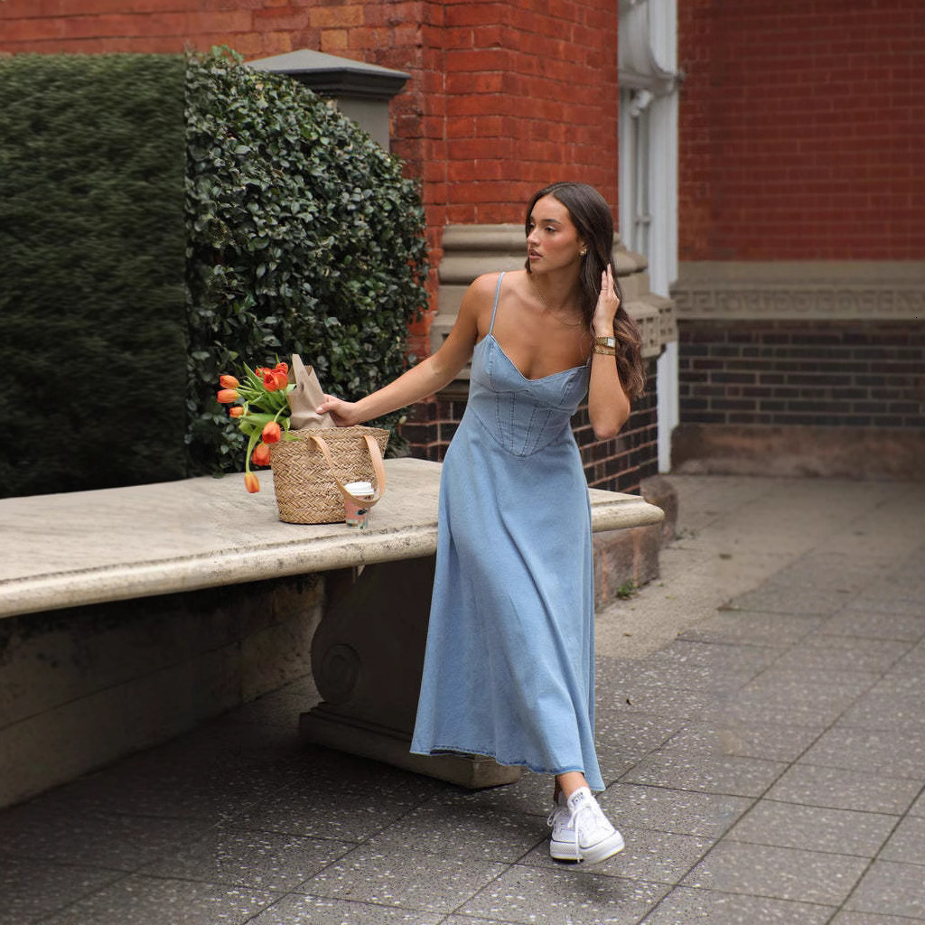 Wind 2025 Summer Women's New Product: Sleeveless Strap, Skinny Imitation Cowboy Dress