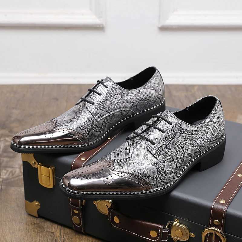Designer Mens Golden Sier Snake Leather Patent Leather Casual Brogues Shoes Official Wedding Dress Home Shoes Zapatos HombreXJ250319