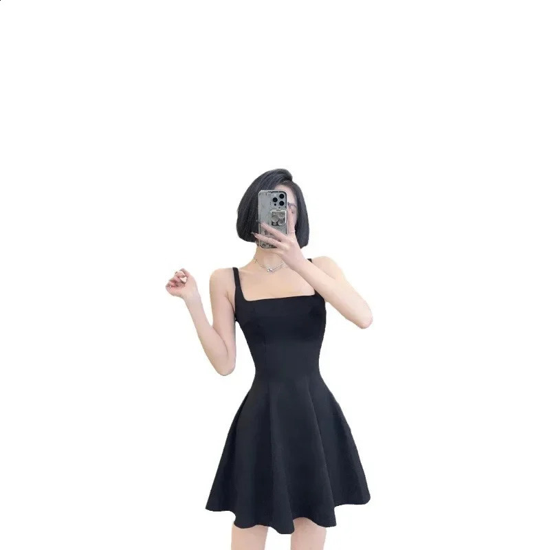 Black strapless mini dress for womens summer style with back knot and waist pleat A short line tight elegant sleeveless 250319