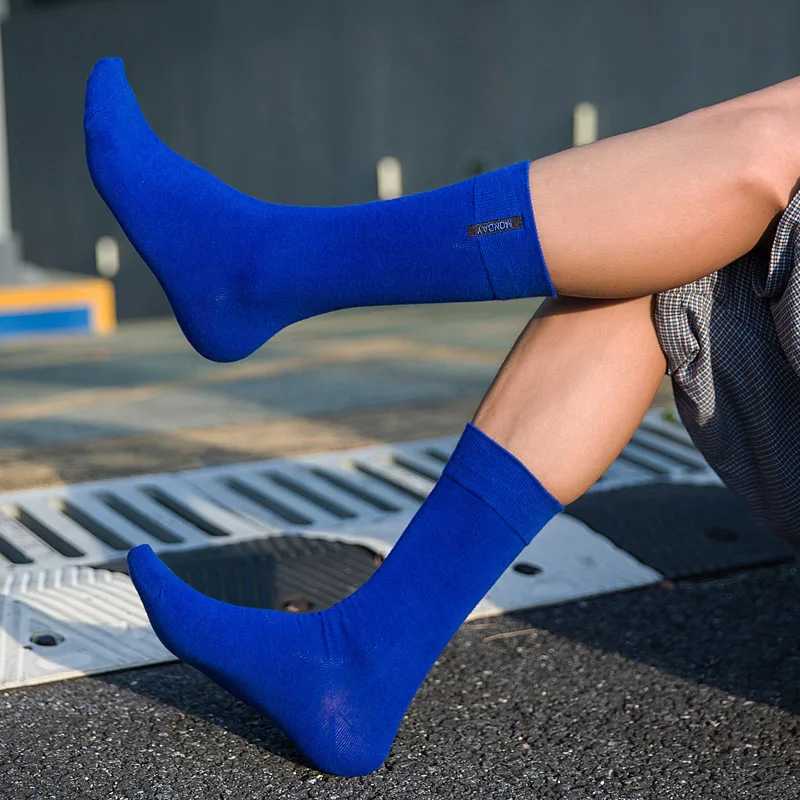 Casual Autumn Winter New Men Socks Solid Color Happy Socks Fashion Embroidered Letter Combed Cotton Socks Mens Socks X250319