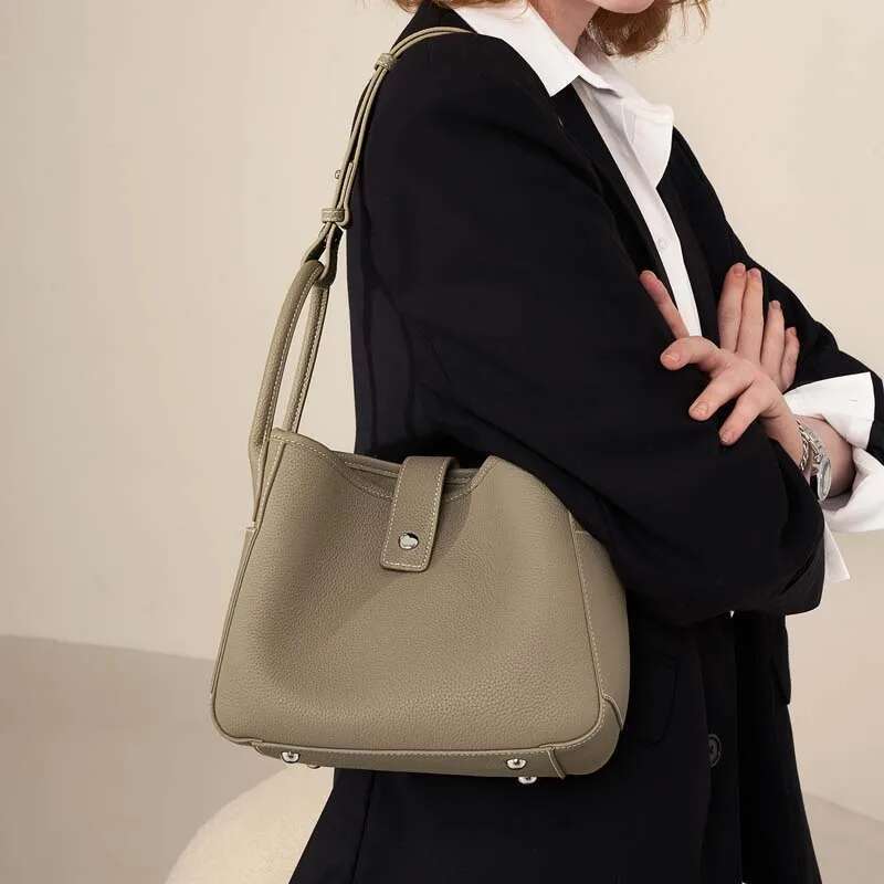 2024 Doctor Pillow Di Bucket Basket Ladies Handbag Geniune Leather Quality Commuter Shouder Crossbody Bag Female