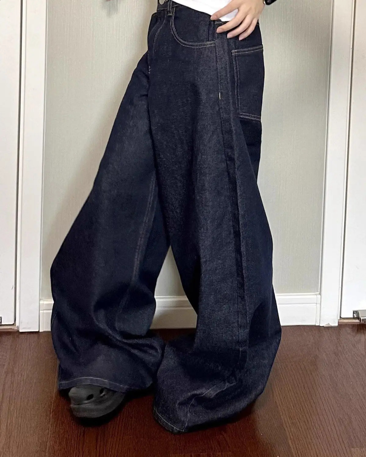 American womens black high street vibrating wide leg jeans suitable for autumn and winter suitable for men and women washed loose straight pants 25031