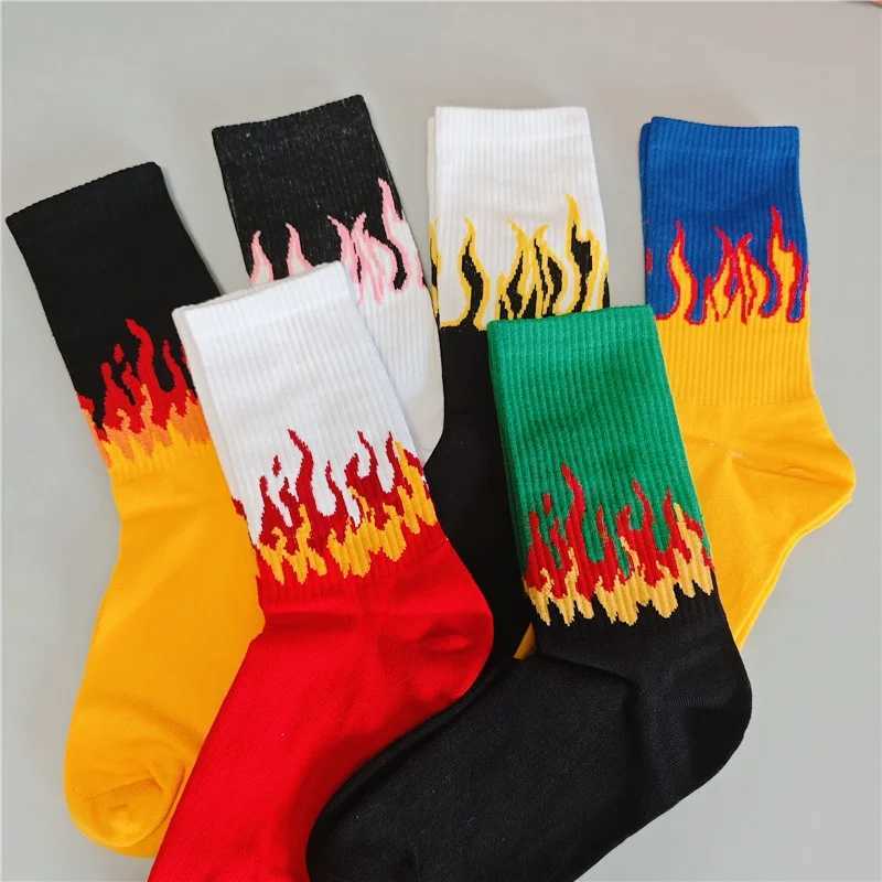 2Pairs Mens Cotton Mens Casual Flame Printed Hip Hop Socks Unisex Harajuku Womens Suffocating Socks Mens Skateboarding Socks 2024 New Edition X250319