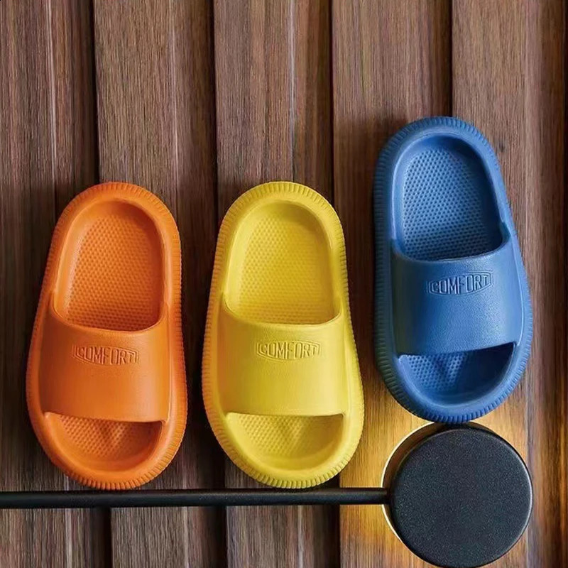 Childrens bathroom slippers summer solid color non slip soft bottom childrens slippers 4-10 years old boys and girls cute family slippers 250318
