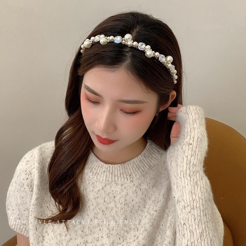 Chic Vintage-Style Faux Pearl Headbands Perfect Adornment for Every Special Moment