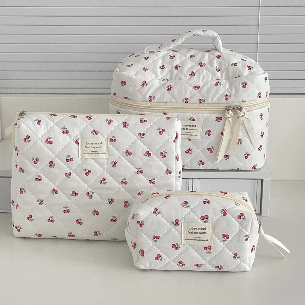 Fashion Cherry Tote Women Makeup Bag Portable Cute Ladies Cosmetic Toiletry Storage Pouch Handbag Cotton Quilted Zipper Bag 250314