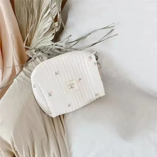 Korea Style born Baby Care Diaper Mummy Shoulder Bag Embroidery Quilted Stroller Diaper Storage Organizer Large Handbags 250319