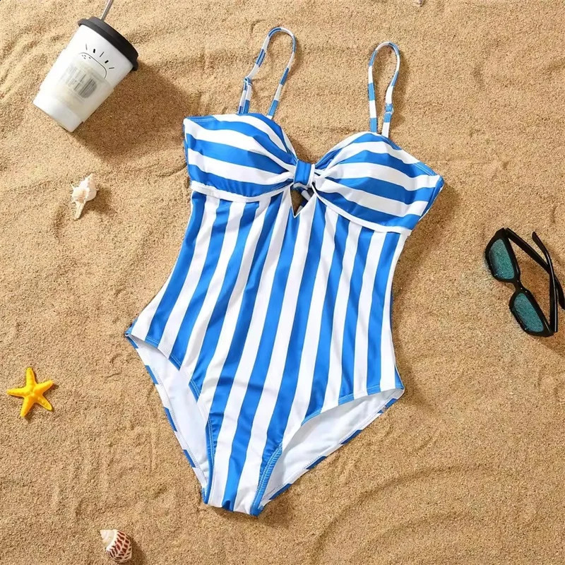 Summer Striped Swimsuit Family Matching One-Piece Outfits Beach Holiday Bikini Mother Daughter Swimsuit Dad Son Swimming Shorts 250319