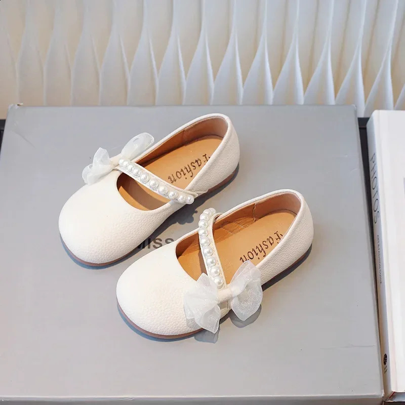 Girl Princess Leather Shoes Fashion Edition Soft Elegant Lace Bow Beaded Childrens Slippers Wedding Slide on Mary Jens 250319