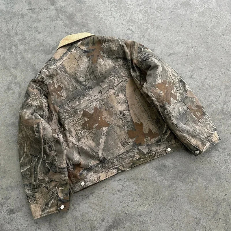 Y2K fashion camouflage mens jacket American style street casual wear V-neck polo top retro pattern mens Harajuku sweater 250411