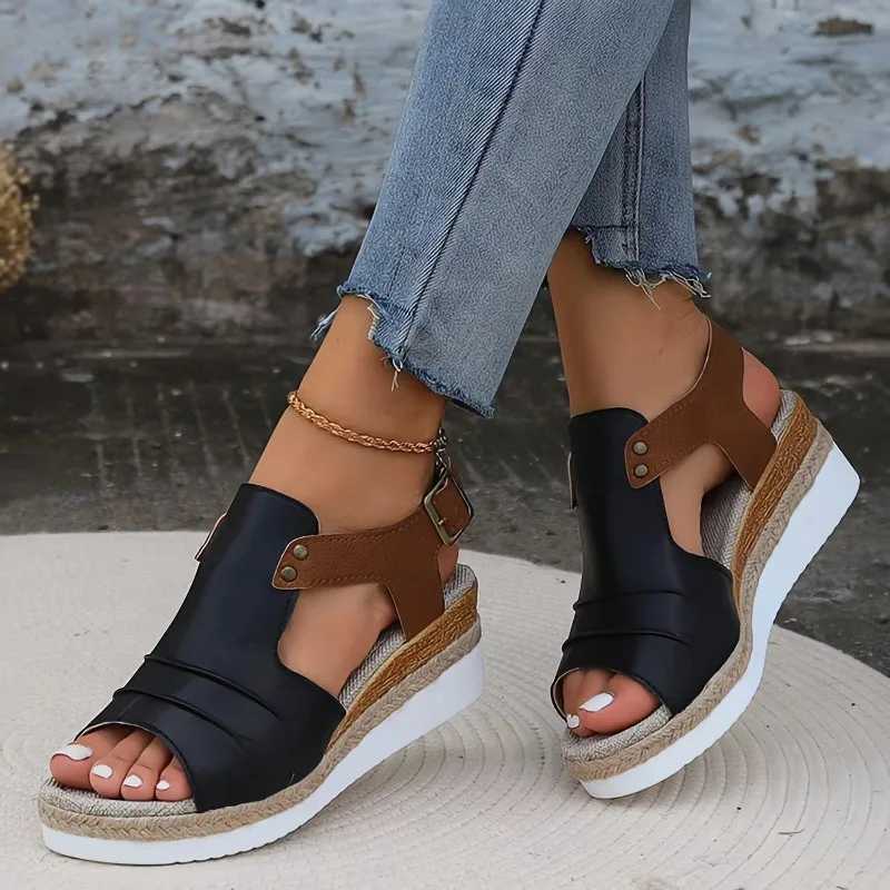 New Arrival Womens Wedge Sandals New Summer Lightweight Womens Platform Casual Sandals Womens Beach Luxury Designer Sandals T250318