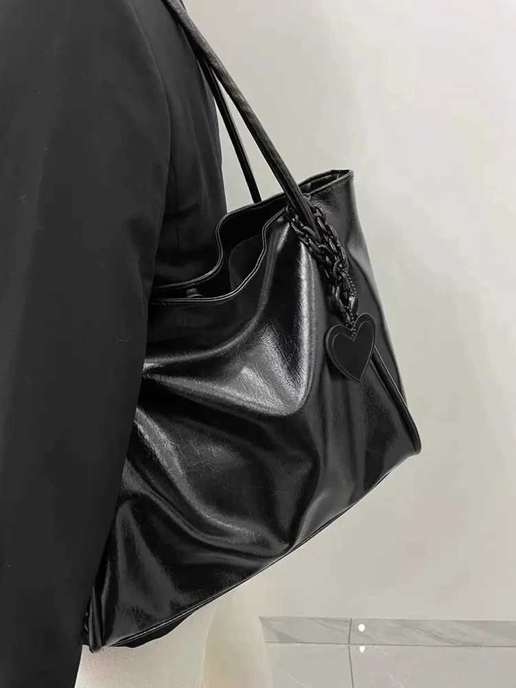 Black Large Capaci Tote Bag For Wen 2024 New Simple Soft Leather Single Shoder Bags Fem Cmuting Shopping Handbags Z250318