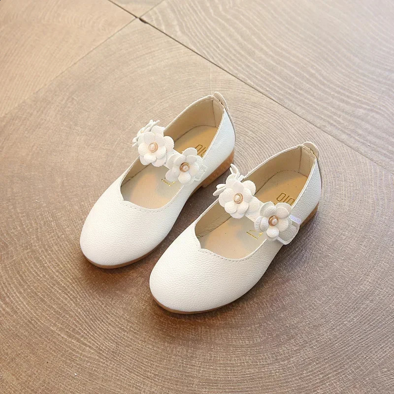 Spring and Autumn Girl Leather Shoes Childrens Apartment Princess Flowers Sweet Wedding Cute Fashion Flower 250312